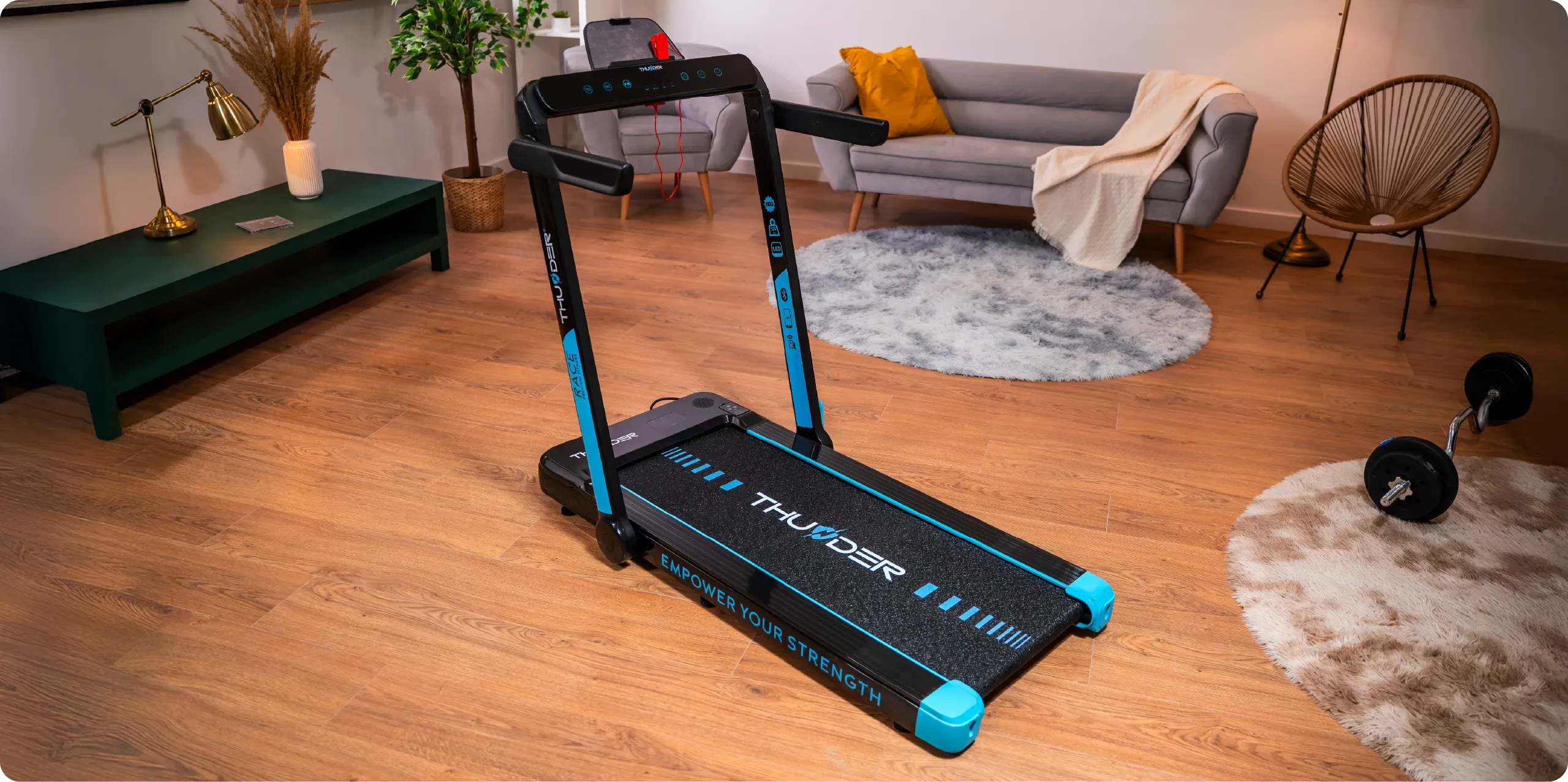 Race Black – κεφαλίδα