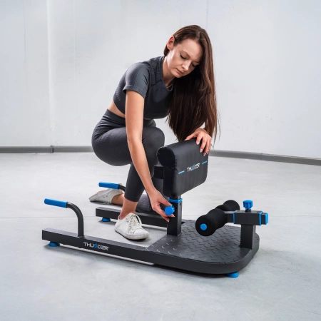 THUNDER TENZ μηχανή squat